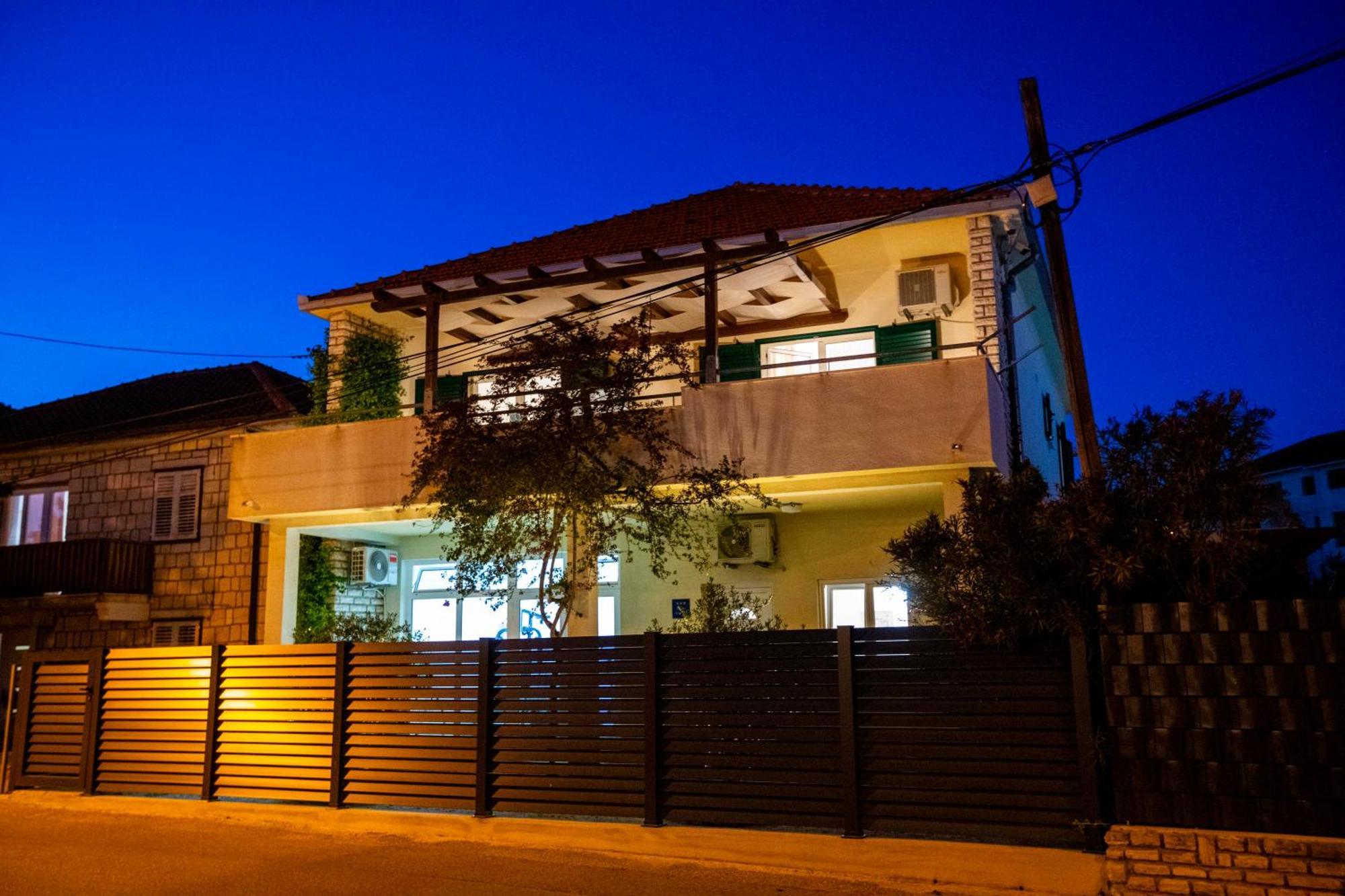 Apartment Laura Trogir Exterior foto
