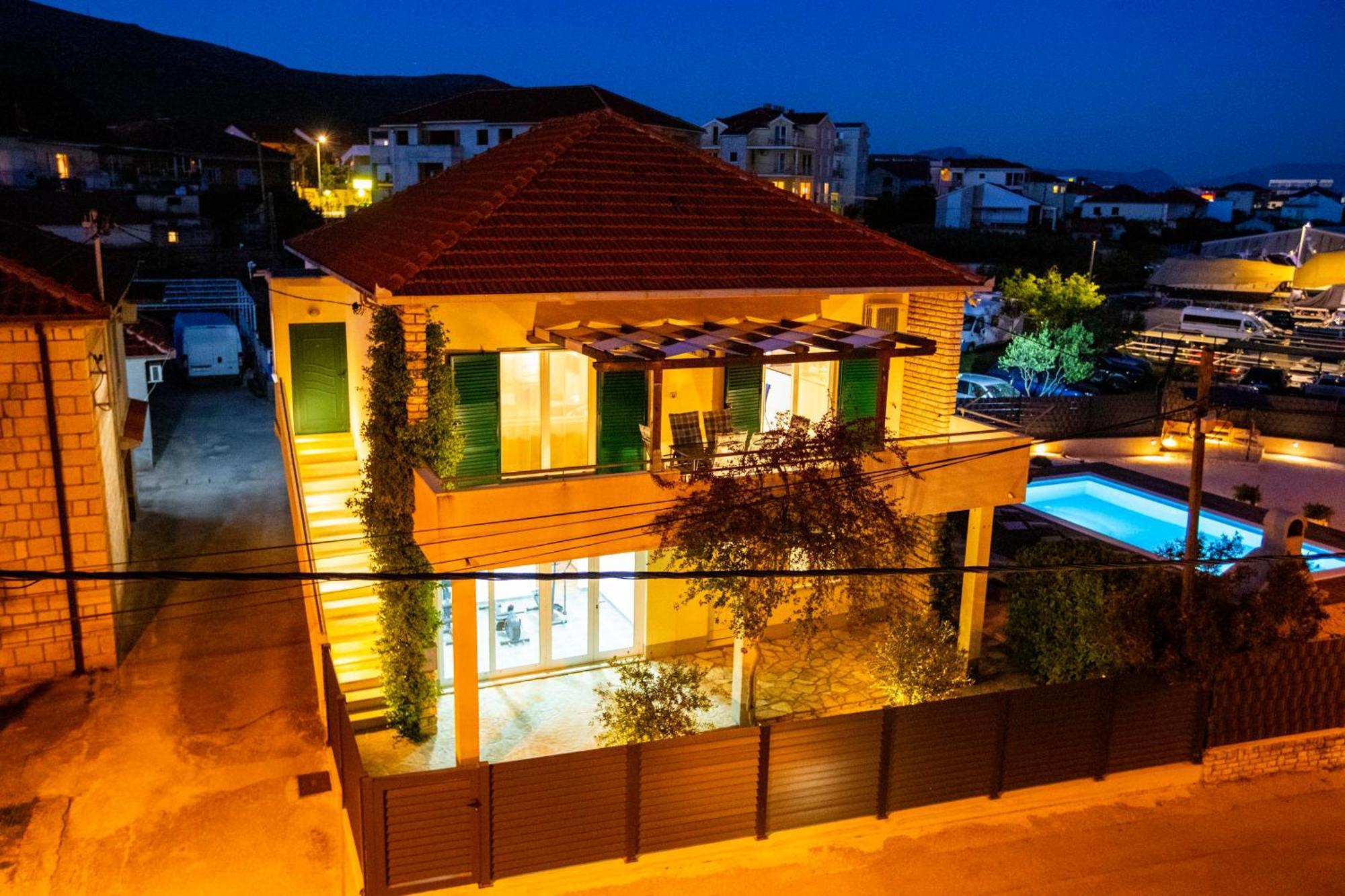 Apartment Laura Trogir Exterior foto
