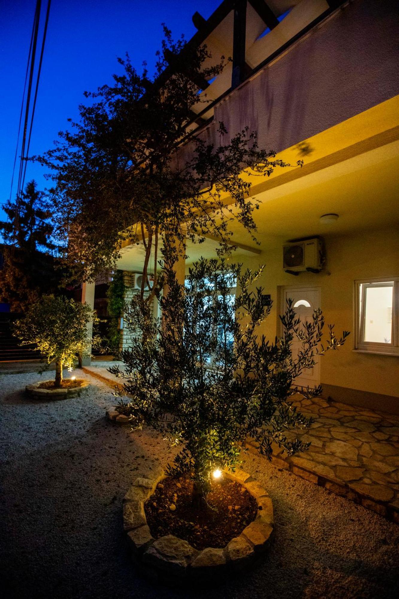 Apartment Laura Trogir Exterior foto