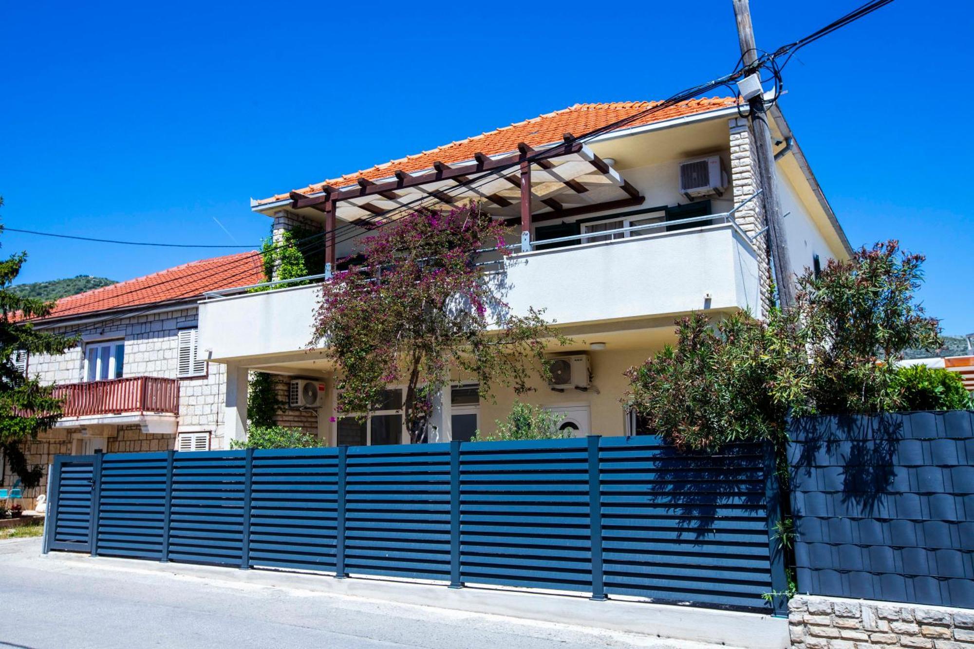 Apartment Laura Trogir Exterior foto